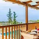 Agios Nikitas Resort Villas Vilă