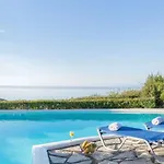 Agios Nikitas Resort Villas Vilă